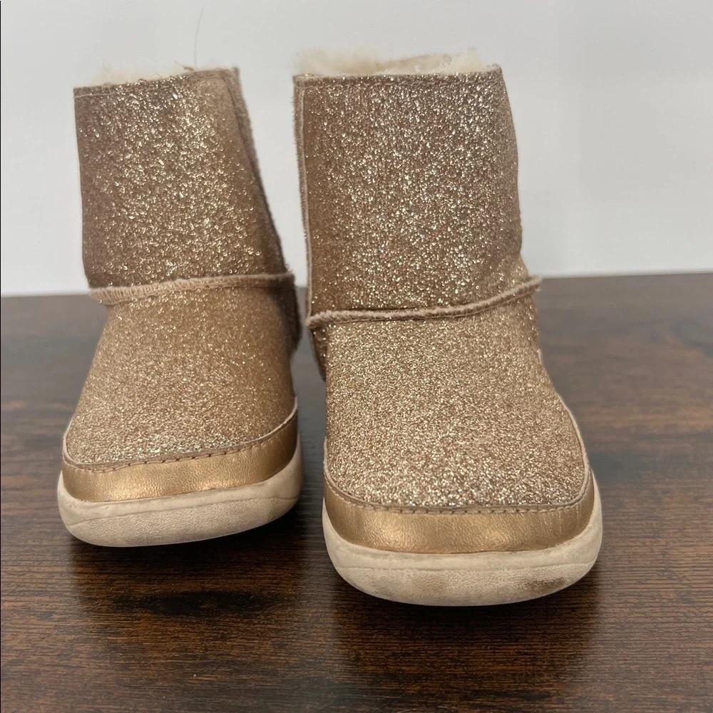 UGG Toddler Classic Short Gold Glitter Boots Size 7